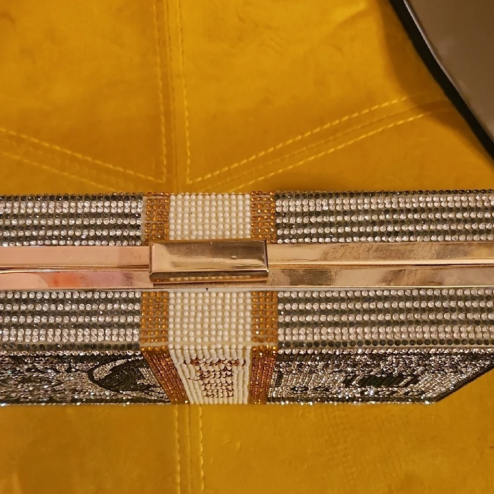 Crystal Money Clutch - Picture 2 of 5